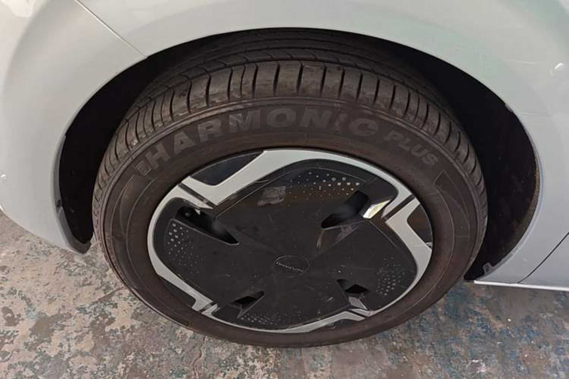 Used Dongfeng NAMMI 01 2024 New Edition 330 Plus Smart+ Left Front Wheel Hub