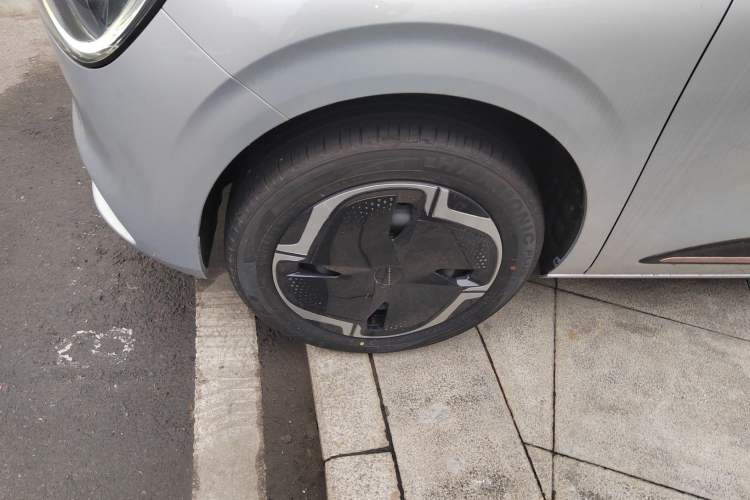 Used Dongfeng NAMMI 01 2024 New Edition 330 Plus Smart+ Left Front Wheel Hub