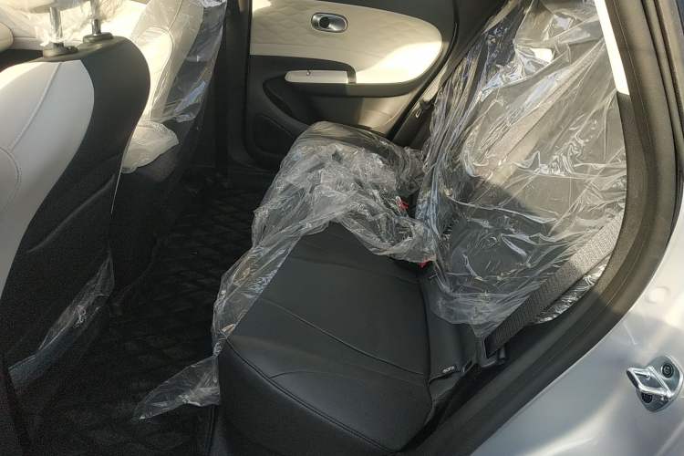 Used Dongfeng NAMMI 01 2024 New Edition 330 Plus Smart+ Left Rear Seat