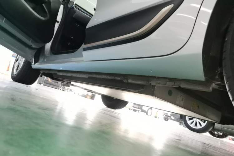 Used Dongfeng NAMMI 01 2024 New Edition 330 Plus Smart+ Left Side Sill