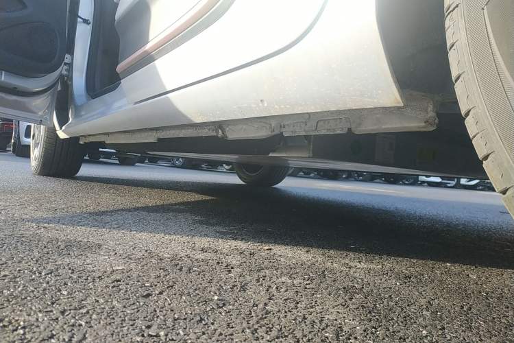 Used Dongfeng NAMMI 01 2024 New Edition 330 Plus Smart+ Left Side Sill