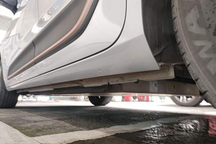 Used Dongfeng NAMMI 01 2024 New Edition 330 Air Left Side Sill