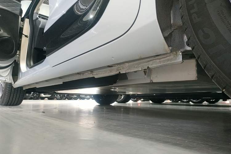 Used Dongfeng NAMMI 01 2024 Co-Creation Edition Co-Creation YOU Edition Left Side Sill