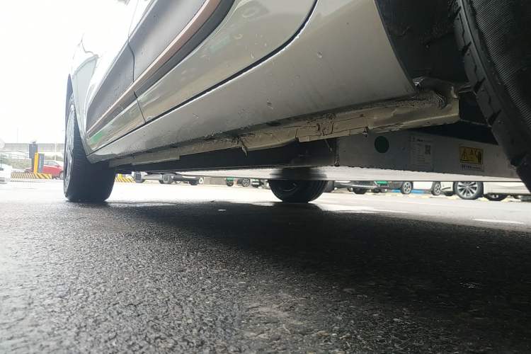 Used Dongfeng NAMMI 01 2024 New Edition 330 Plus Smart+ Left Side Sill