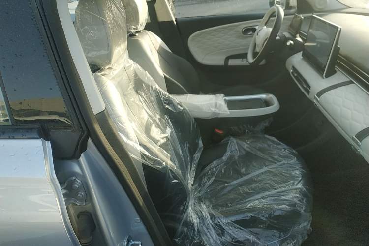 Used Dongfeng NAMMI 01 2024 New Edition 330 Plus Smart+ Right Front Seat