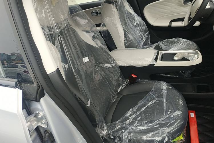 Used Dongfeng NAMMI 01 2024 New Edition 330 Plus Smart+ Right Front Seat