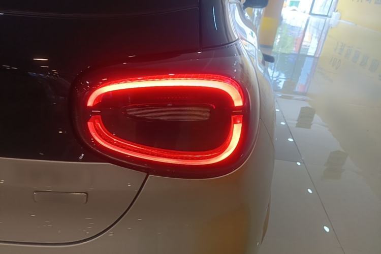 Used Dongfeng NAMMI 01 2024 New Edition 430 Max Smart+ Right Rear Taillight