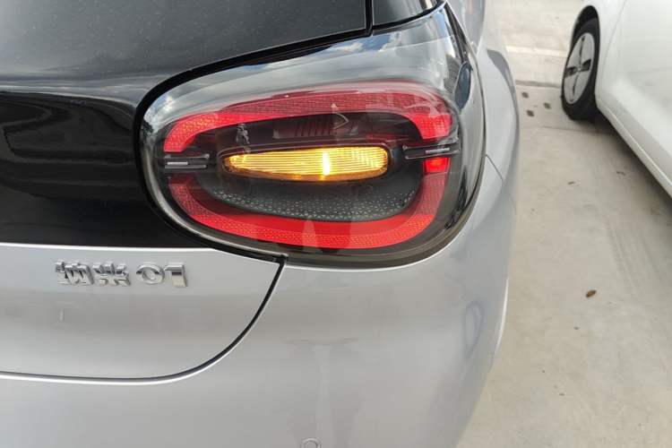 Used Dongfeng NAMMI 01 2024 New Edition 330 Air Right Rear Taillight