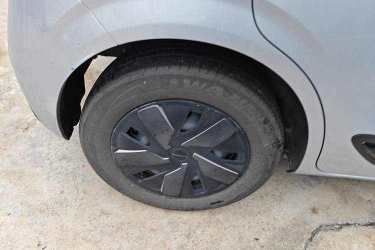 Used Dongfeng NAMMI 01 2024 New Edition 330 Air Right Rear Wheel Hub