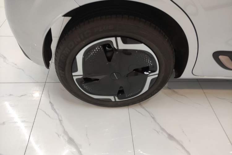 Used Dongfeng NAMMI 01 2024 New Edition 330 Plus Smart+ Right Rear Wheel Hub