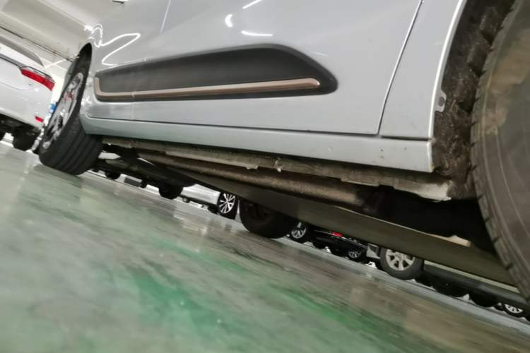 Used Dongfeng NAMMI 01 2024 New Edition 330 Plus Smart+ Right Side Sill