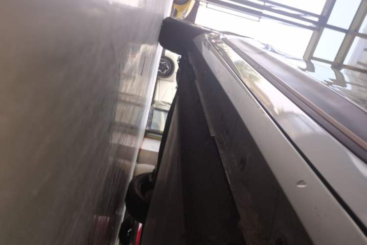 Used Dongfeng NAMMI 01 2024 New Edition 330 Air Right Side Sill