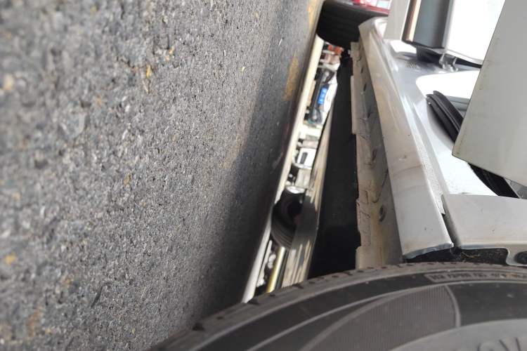 Used Dongfeng NAMMI 01 2024 New Edition 330 Plus Smart+ Right Side Sill
