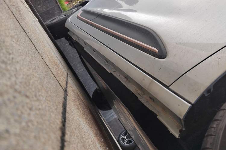 Used Dongfeng NAMMI 01 2024 New Edition 330 Plus Smart+ Right Side Sill