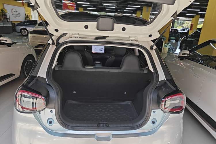 Used Dongfeng NAMMI 01 2024 430 Plus Smart+ Trunk