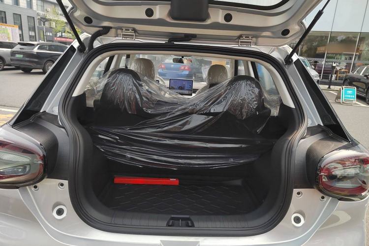 Used Dongfeng NAMMI 01 2024 New Edition 330 Plus Smart+ Trunk