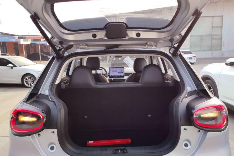 Used Dongfeng NAMMI 01 2024 Co-Creation Edition – Co-Creation WE Version Trunk