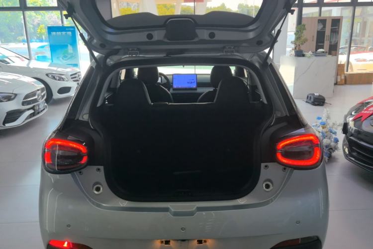 Used Dongfeng NAMMI 01 2024 New Edition 330 Air Trunk