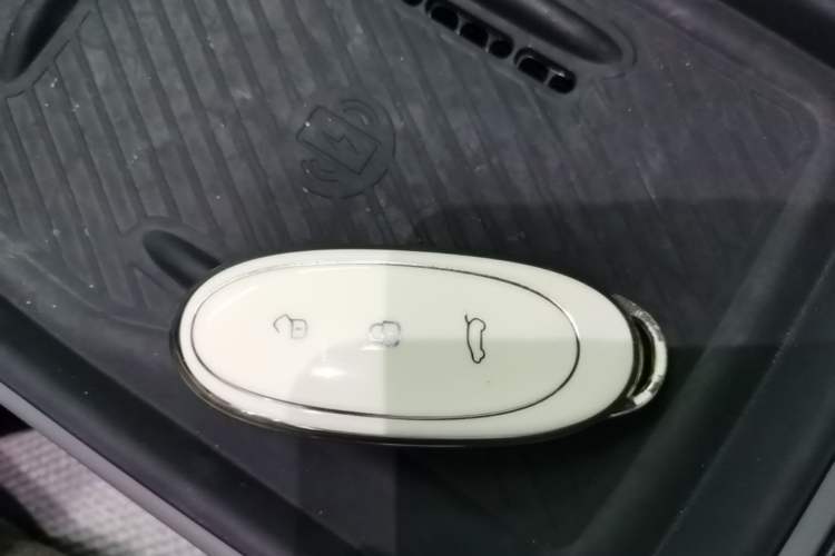 Used Dongfeng NAMMI 01 2024 New Edition 330 Plus Smart+ Vehicle Key