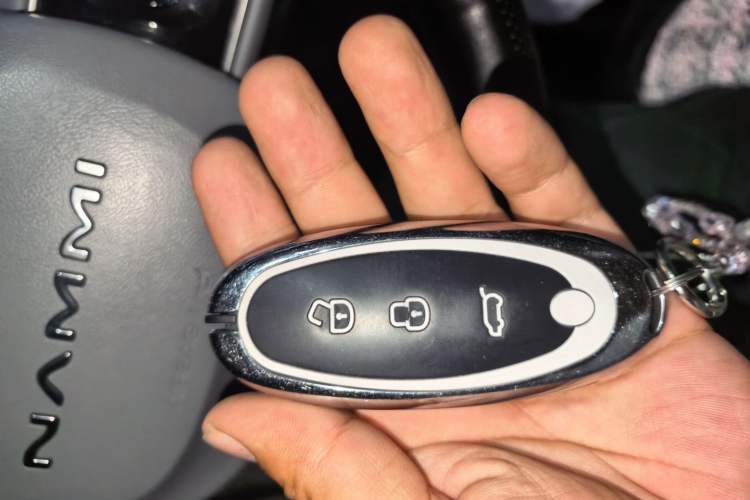 Used Dongfeng NAMMI 01 2024 New Edition 430 Plus Smart+ Vehicle Key