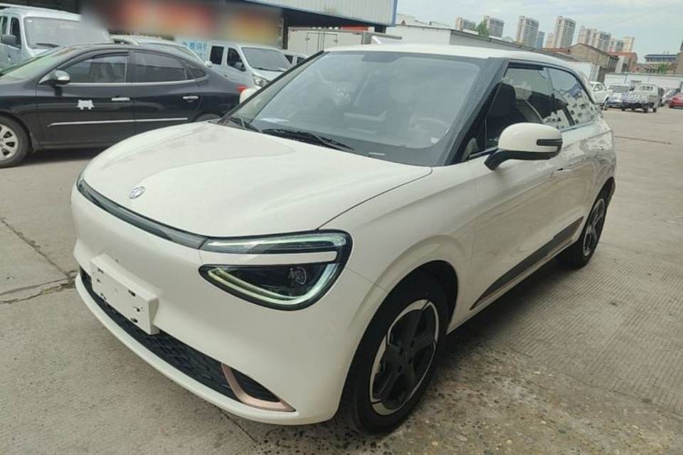 Dongfeng NAMMI 01 2024