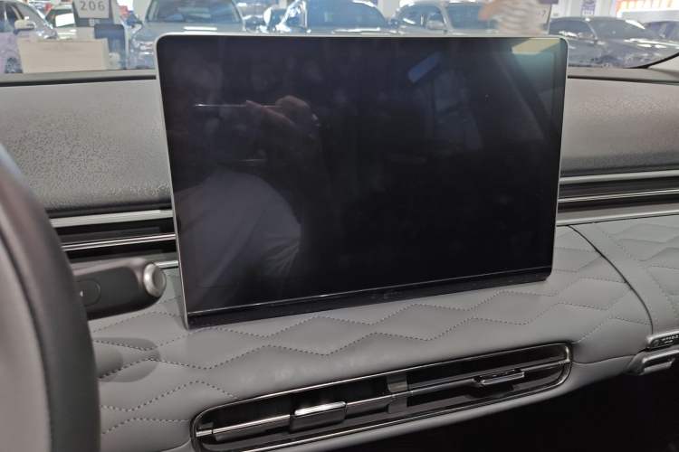 Used Dongfeng NAMMI 01 2024 Co-Creation Edition – Co-Creation WE Version Audio And AC Panel