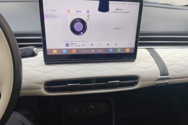 Used Dongfeng NAMMI 01 2024 Co-Creation Edition – Co-Creation WE Version Audio And AC Panel