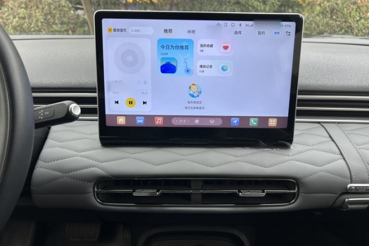 Used Dongfeng NAMMI 01 2024 Co-Creation Edition – Co-Creation WE Version Audio And AC Panel