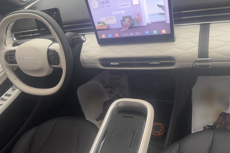 Used Dongfeng NAMMI 01 2024 Co-Creation Edition – Co-Creation WE Version Audio And AC Panel