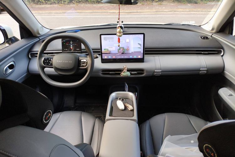 Used Dongfeng NAMMI 01 2024 New Edition 330 Air Center Console
