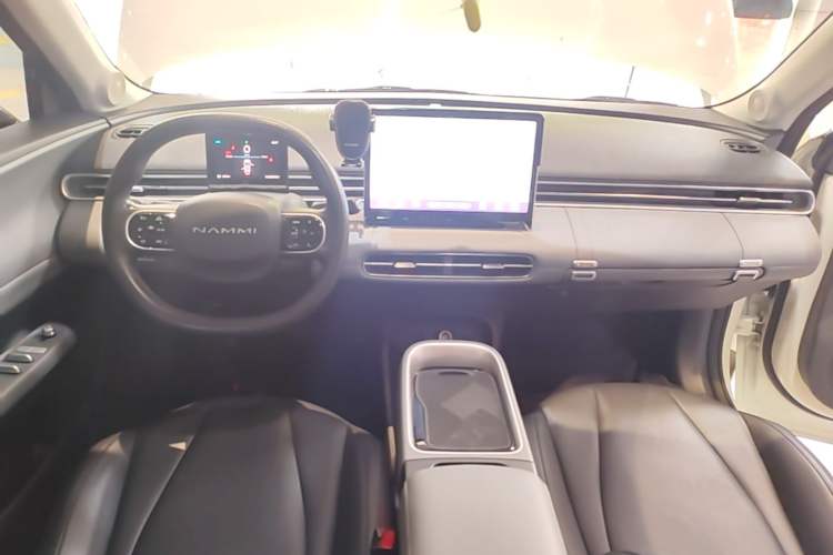 Used Dongfeng NAMMI 01 2024 New Edition 330 Air Center Console