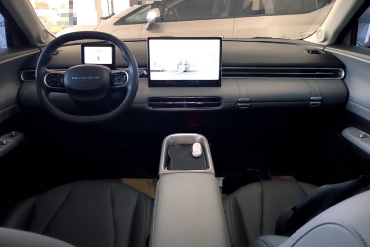 Used Dongfeng NAMMI 01 2024 New Edition 330 Air Center Console