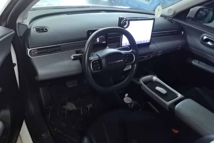Used Dongfeng NAMMI 01 2024 New Edition 330 Air Center Console
