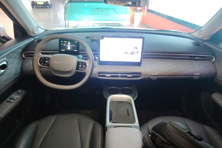 Used Dongfeng NAMMI 01 2024 New Edition 430 Max Smart+ Center Console