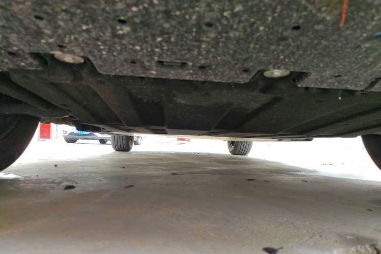 Used Dongfeng NAMMI 01 2024 New Edition 330 Air Chassis Front