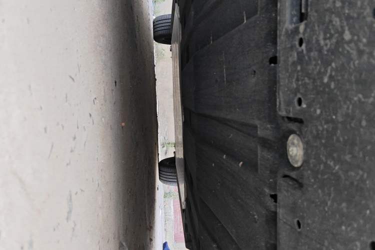 Used Dongfeng NAMMI 01 2024 New Edition 330 Air Chassis Front