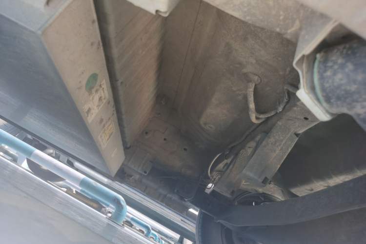Used Dongfeng NAMMI 01 2024 330 Air Chassis Front