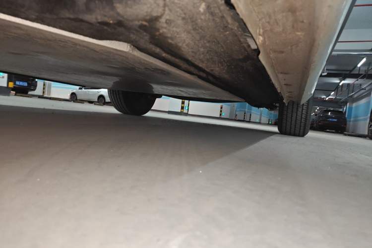 Used Dongfeng NAMMI 01 2024 New Edition 330 Air Chassis Front Left