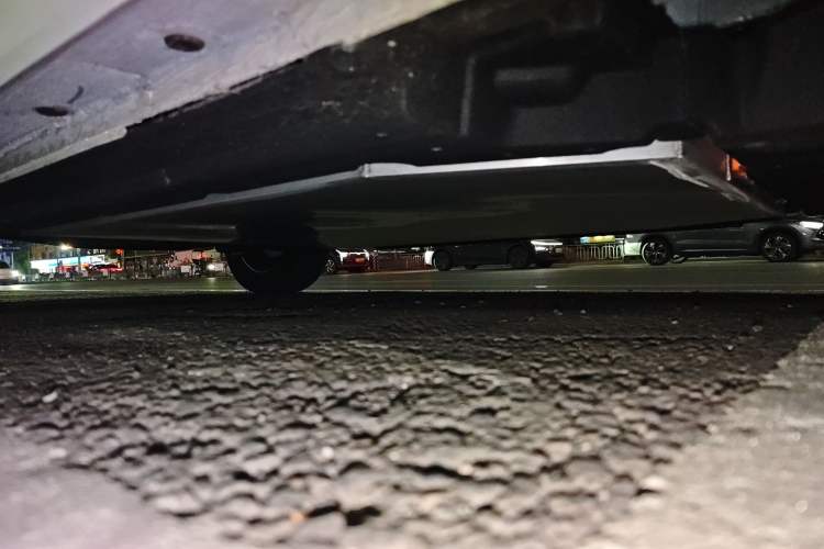 Used Dongfeng NAMMI 01 2024 New Edition 330 Air Chassis Front Right