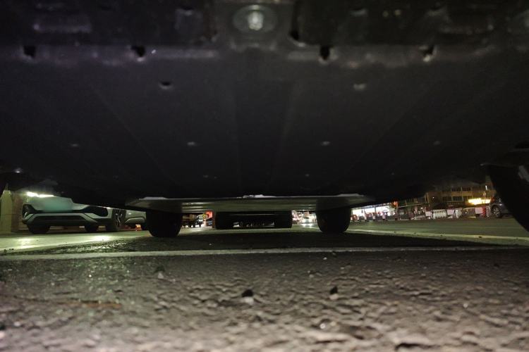 Used Dongfeng NAMMI 01 2024 New Edition 330 Air Chassis Front