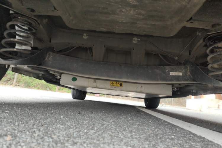 Used Dongfeng NAMMI 01 2024 New Edition 330 Air Chassis Rear