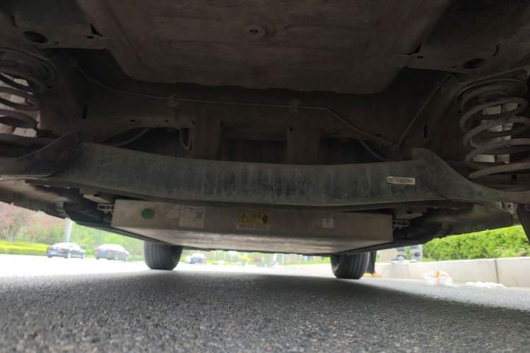Used Dongfeng NAMMI 01 2024 New Edition 330 Air Chassis Rear