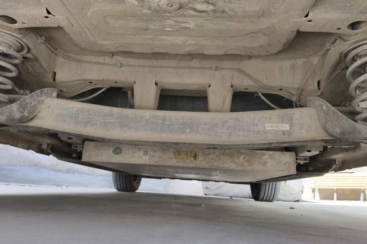 Used Dongfeng NAMMI 01 2024 New Edition 330 Air Chassis Rear