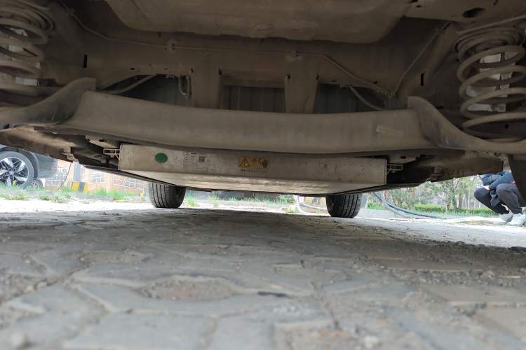 Used Dongfeng NAMMI 01 2024 New Edition 330 Air Chassis Rear