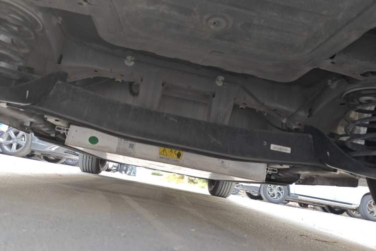 Used Dongfeng NAMMI 01 2024 New Edition 330 Air Chassis Rear