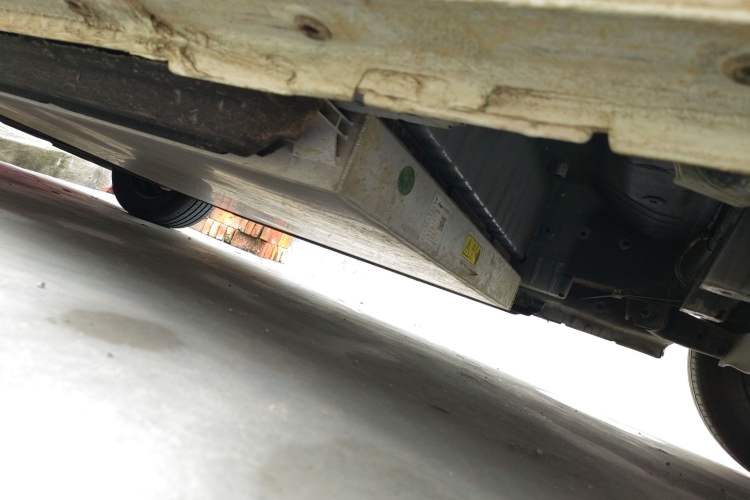 Used Dongfeng NAMMI 01 2024 New Edition 330 Air Chassis Rear Left