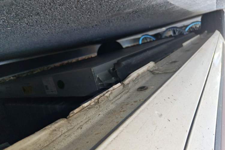 Used Dongfeng NAMMI 01 2024 New Edition 330 Air Chassis Rear Left