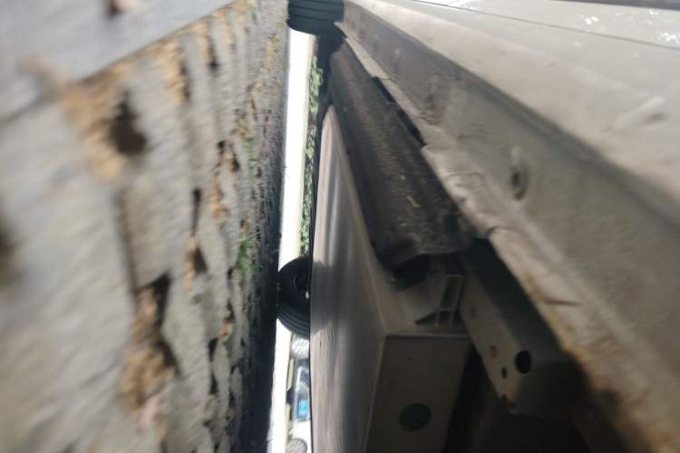 Used Dongfeng NAMMI 01 2024 New Edition 330 Air Chassis Rear Left