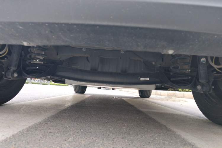 Used Dongfeng NAMMI 01 2024 New Edition 330 Air Chassis Rear