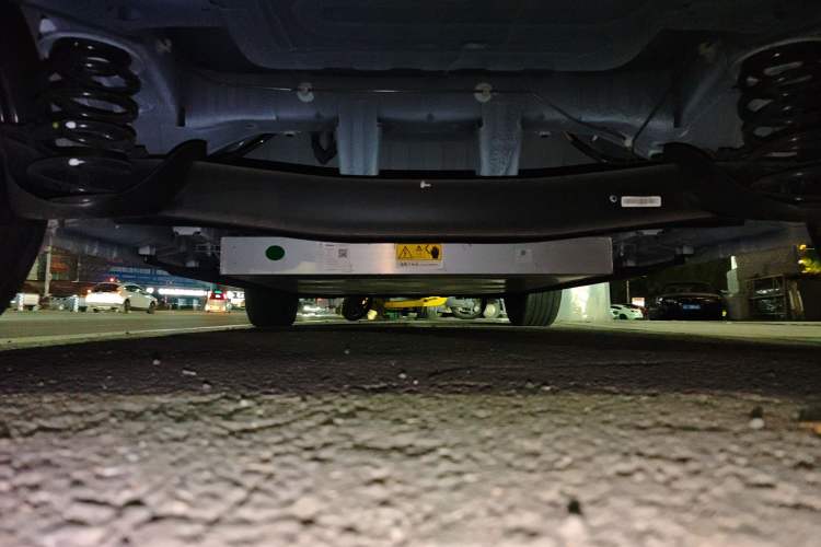 Used Dongfeng NAMMI 01 2024 New Edition 330 Air Chassis Rear